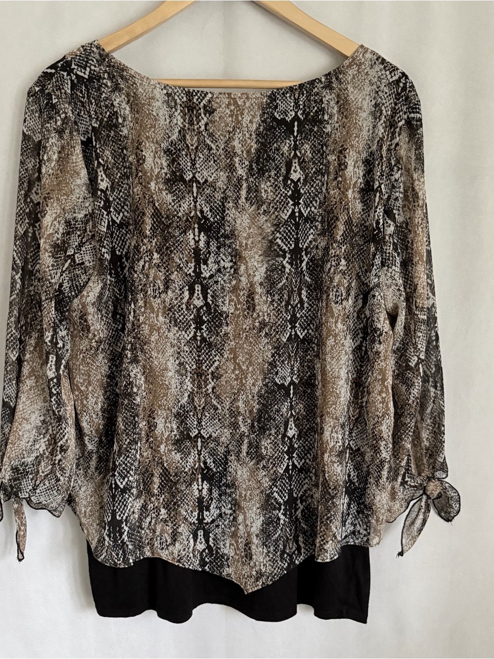 I.N. Studio Blouse Womens 1X Brown Snake Print Chiffon Tie Sleeve Tunic Top Boho - Picture 3 of 9